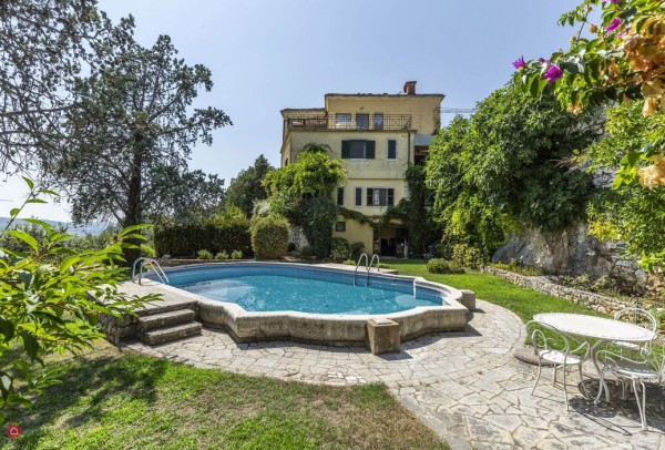 VILLA FOR SALE IN MANCIANO